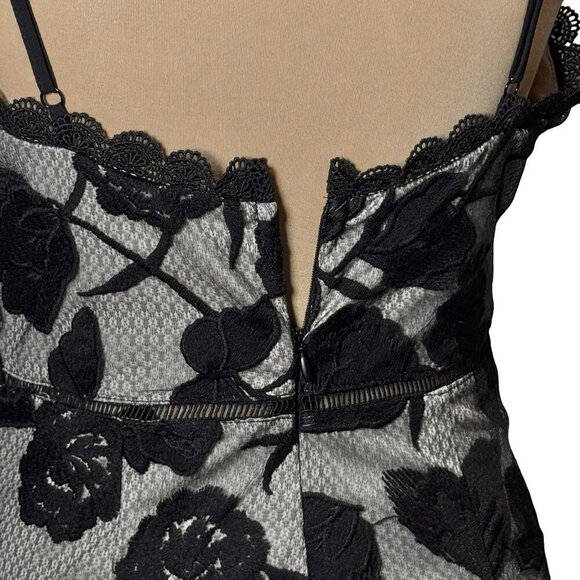 Lulus Floral Lace Midi Dress Sz S Black Gothic Romantic Event Formal Dark Fairy - Picture 7 of 14